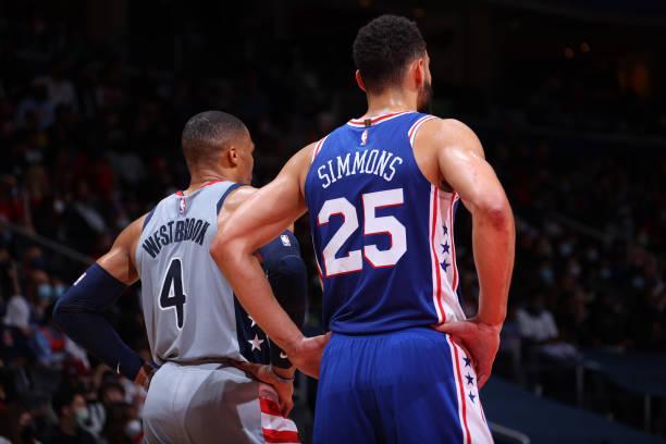 战与机遇并 战与机遇并