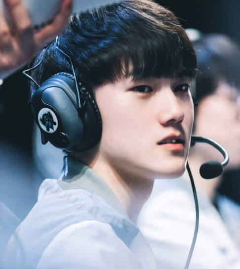 现出了出色 现出了出色